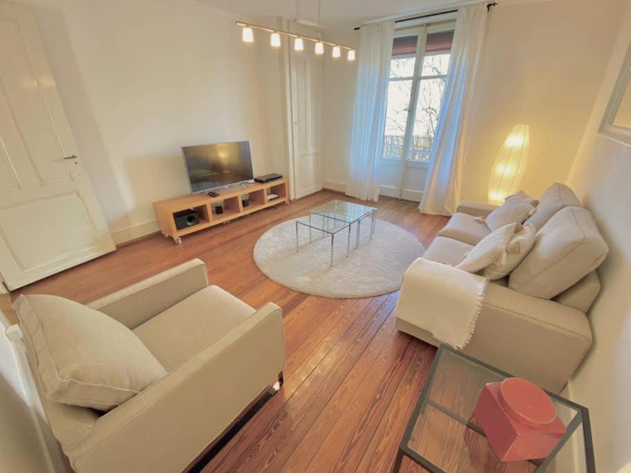 Your Bright Charming Cocoon Between Lake And City Lausanne Ngoại thất bức ảnh